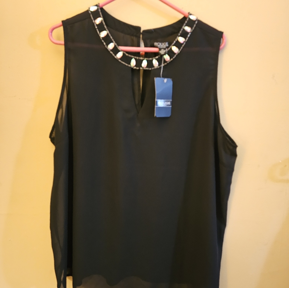 Rouge collection 2X sleeveless top NWT
